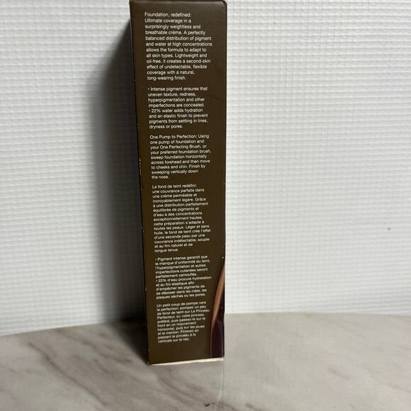 Becca Ultimate Coverage 24 hour Foundation 24 Hour Chestnut - Picture 2 of 6